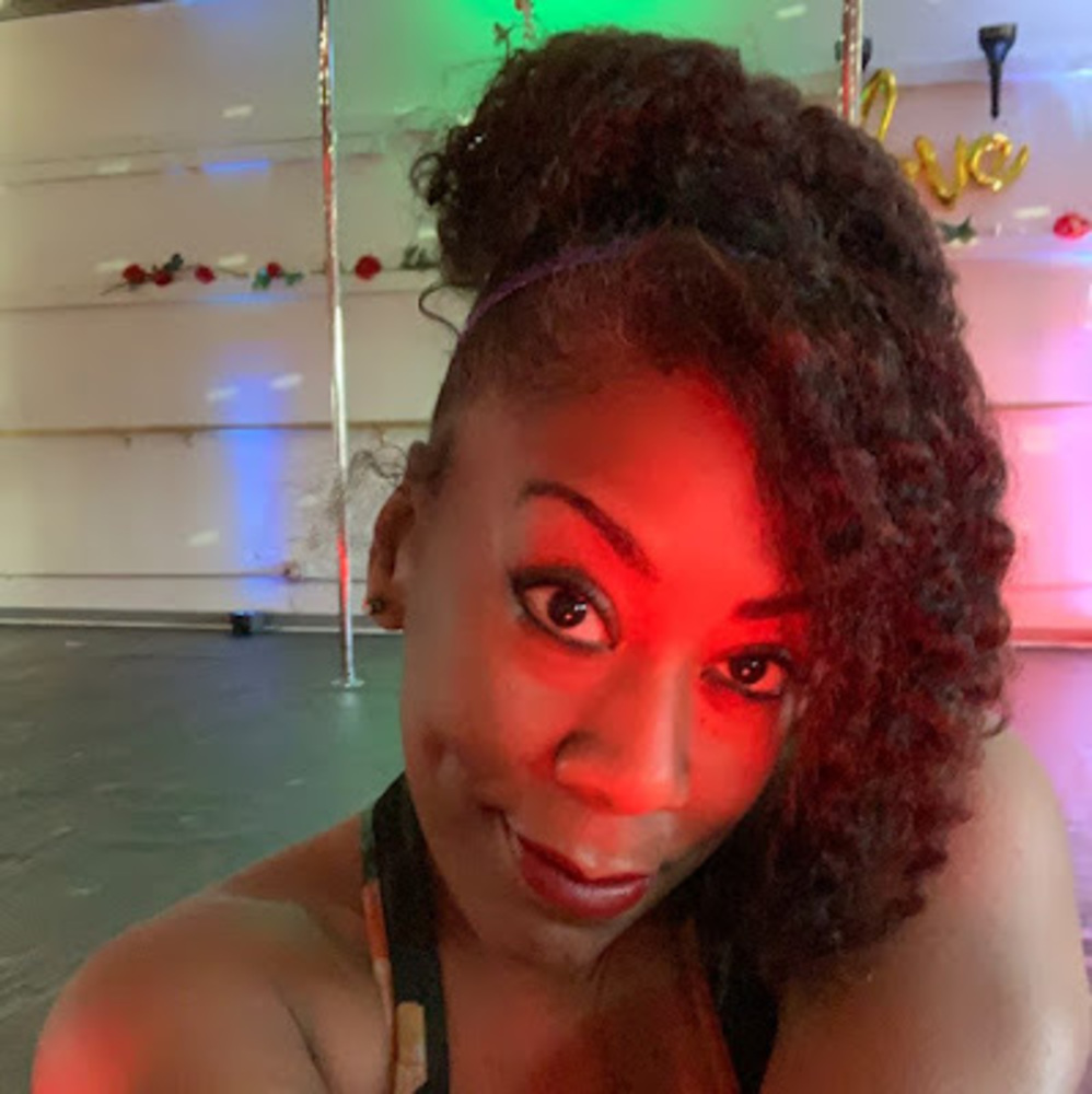 Meet your Posher, Anietra